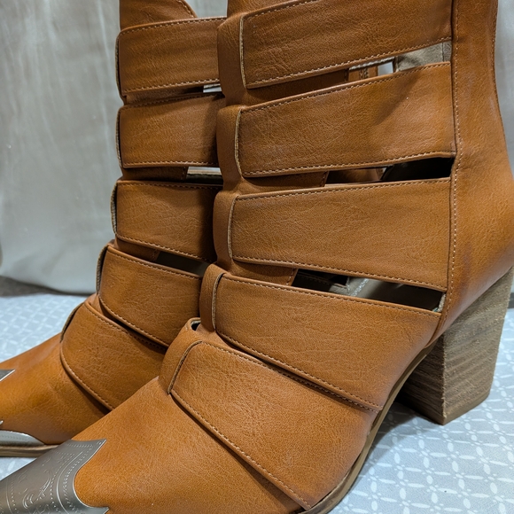 BEAST FASHION Shoes - BEAST FASHION Cognac Cutout Block Heel Booties